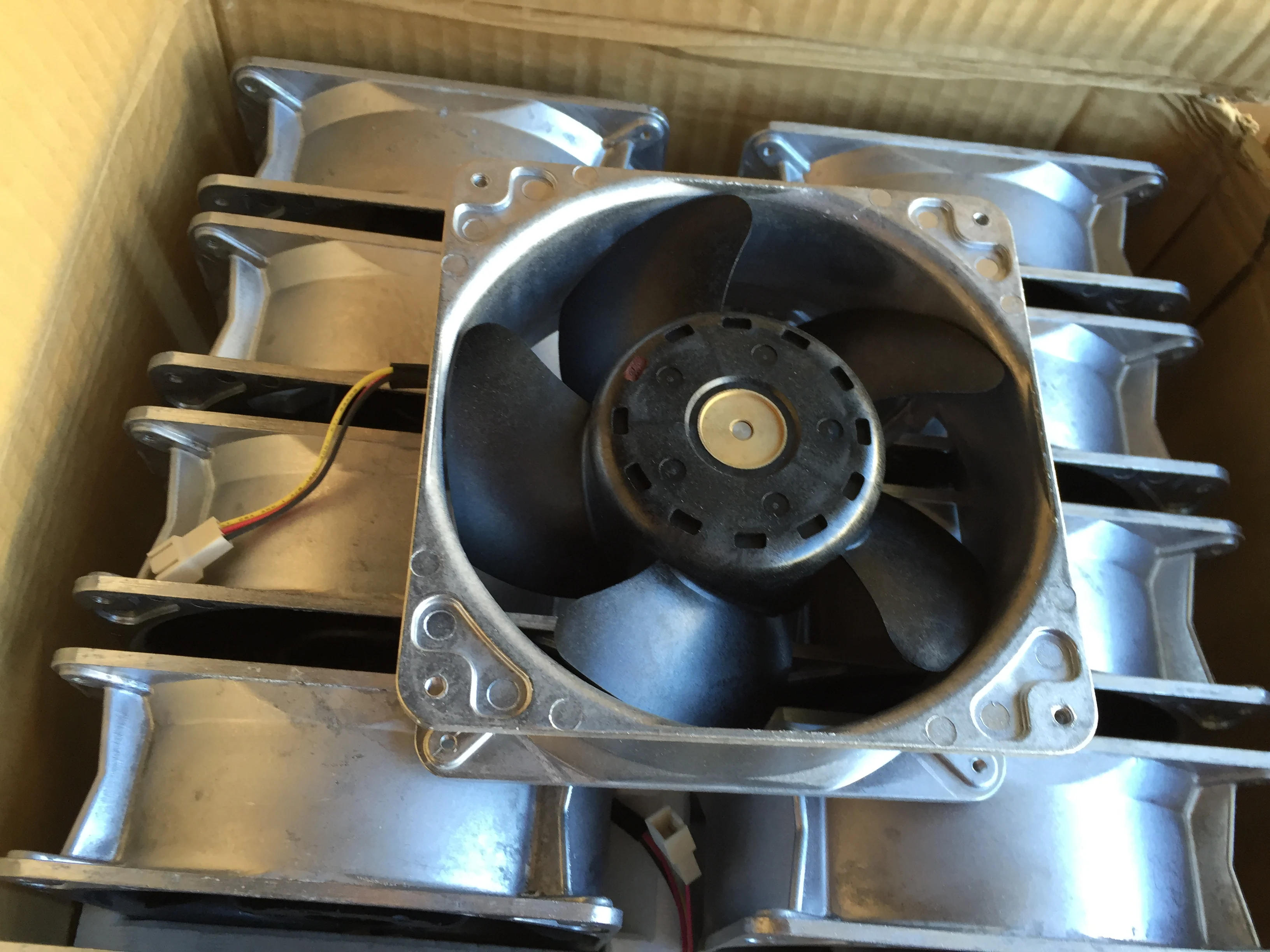 

Sanyo 109L1448H50914cm Cooling 48V 0.29A Cistribution Box Fan
