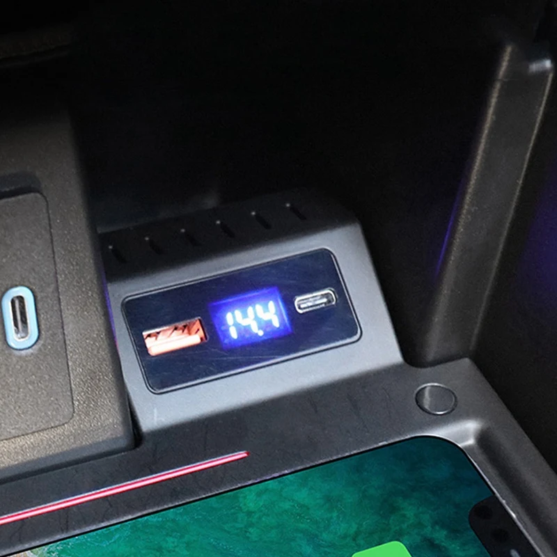 

15W Car QI Wireless Charger Fast Phone Charging Plate Interior Parts for Ford Explorer 2020 2021