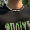 Ожерелье-чокер SHIXIN в стиле панк с асимметричными бусинами и жемчугом для женщин/мужчин, ожерелье с белым жемчугом и бусинами золотого цвета, модные украшения на шею - фото