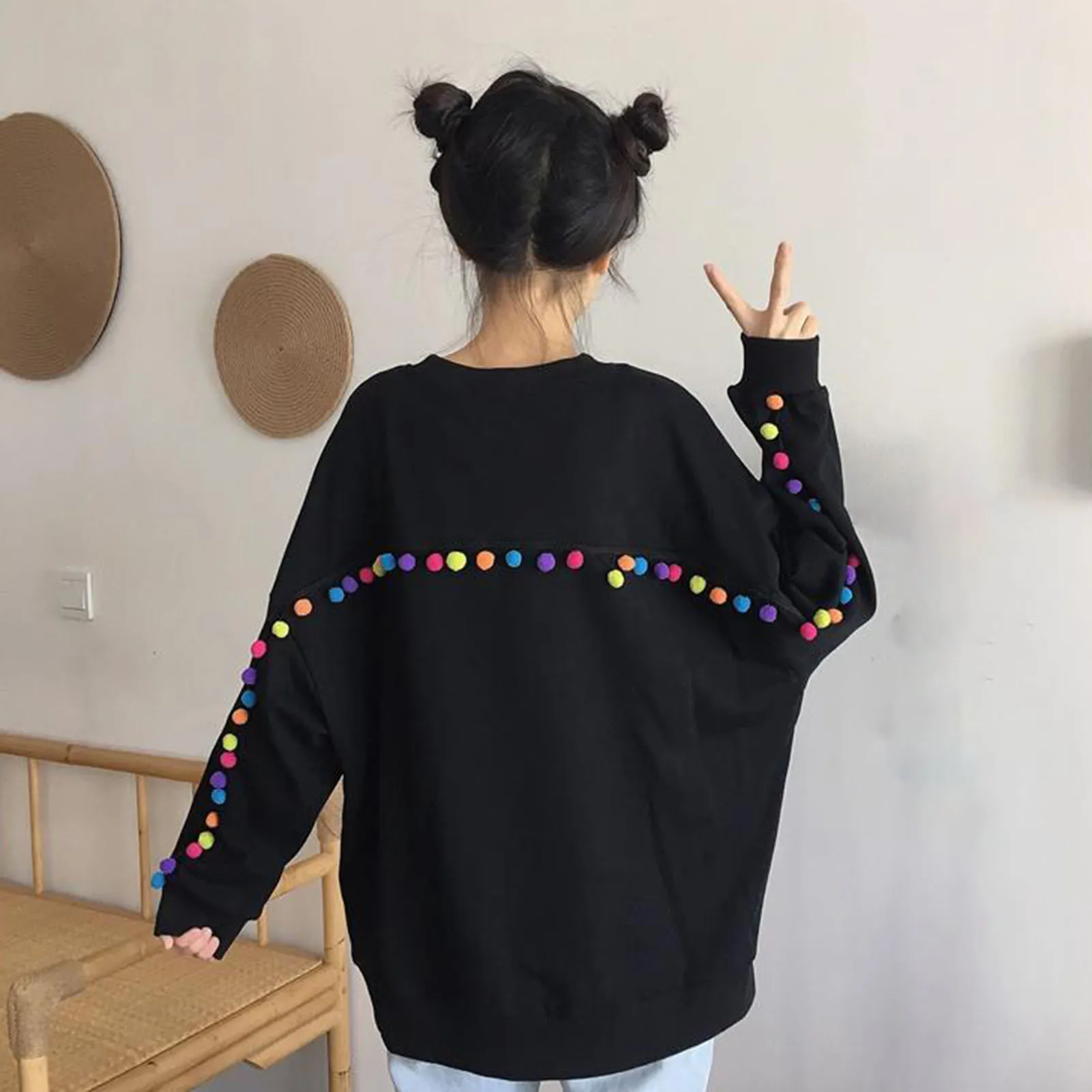 

Chic Women Autumn Long Sleeve O Neck Multicolor Pompom Loose Sweatshirt Blouse