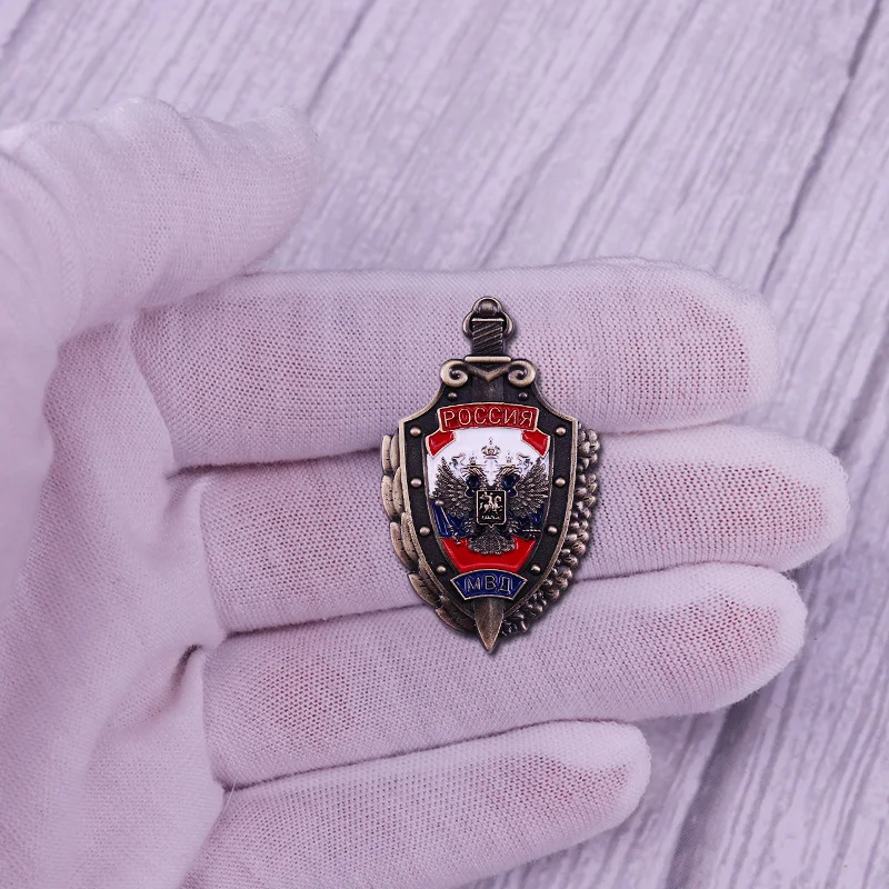 Значок Российской Федерации | Украшения и аксессуары