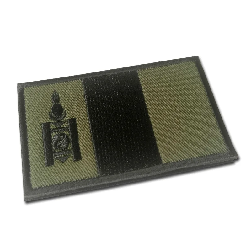 В наличии 4 цвета нашивки с вышивкой монгольского национального флага армейские