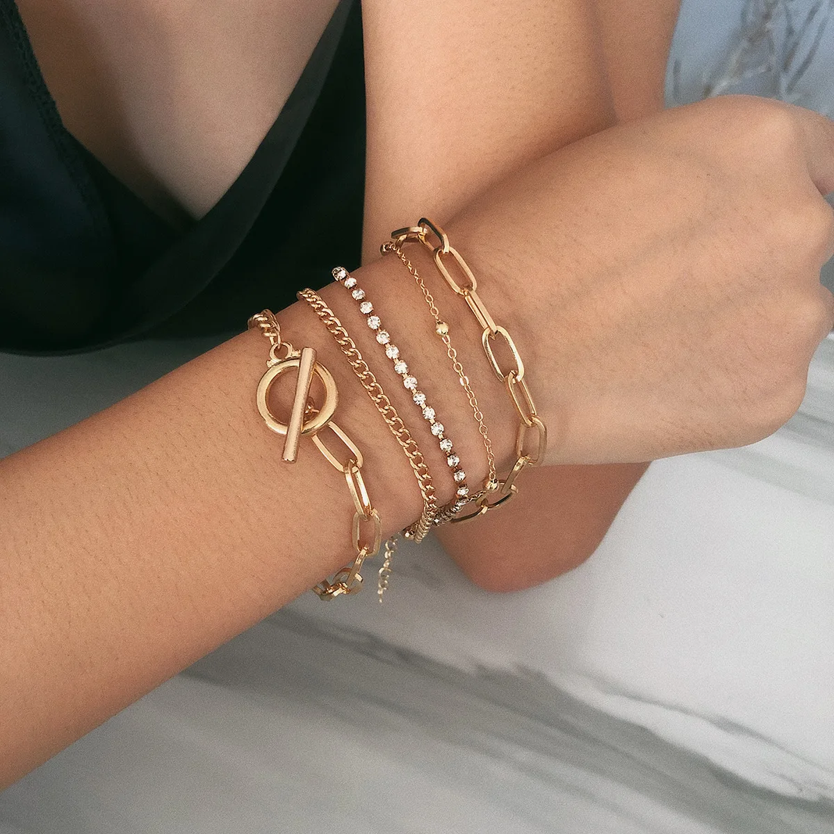 

Vintage OT Clasp Rhinestone Beads Metal Mix and Match Multilayer Chains Bracelets On Hand For Women Girlfriend Jewelry Set Gift