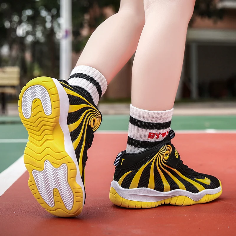 Нескользящие резиновые детские кроссовки New Jordan черные баскетбольные для