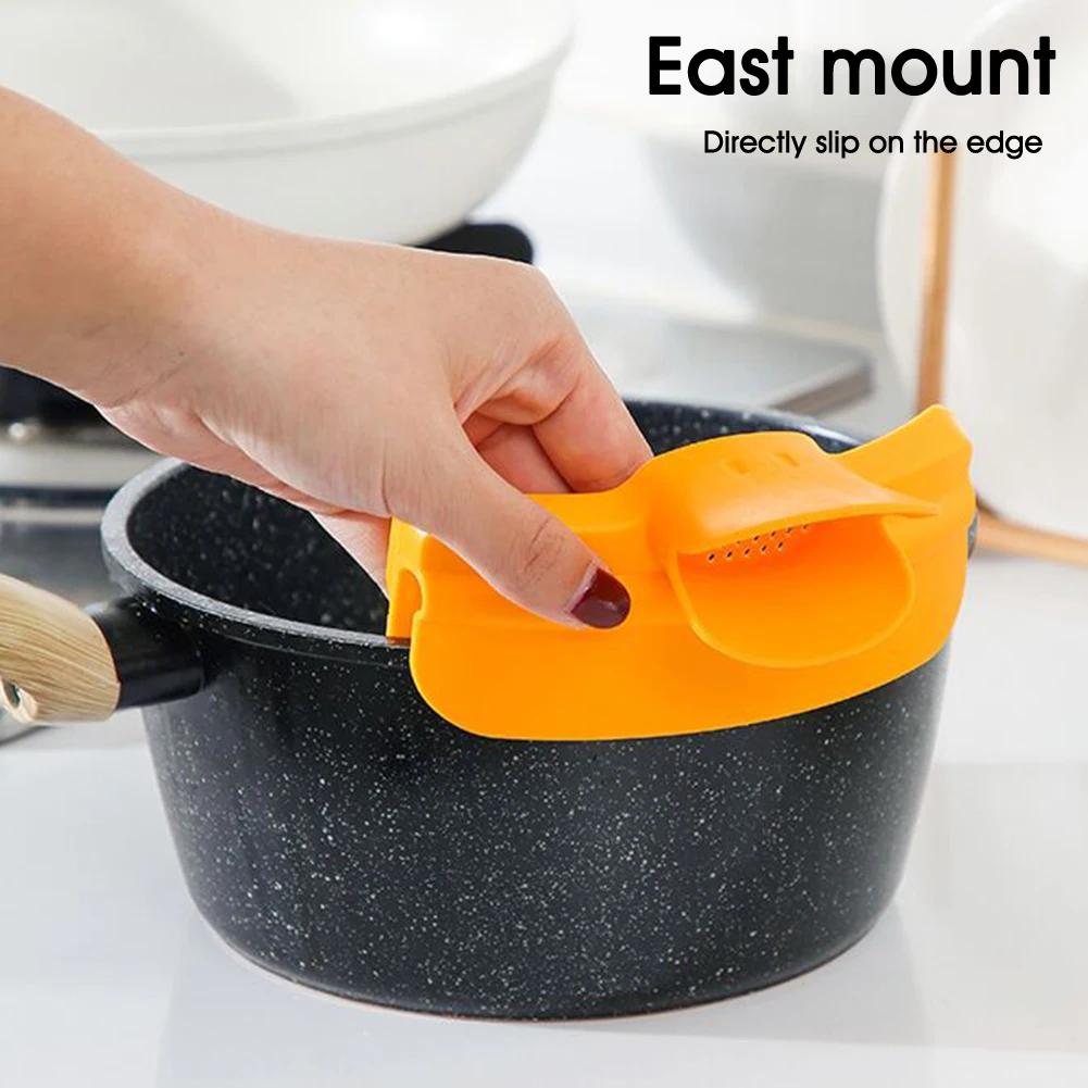 

Silicone Liquid Funnel Anti-Spill Pour Soup Funnel Spout Slip on with Fliter for Pots Pans Jars Bowls Kitchen Gadget Accessories