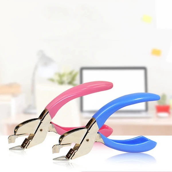 

Handheld Staple Remover Lifter Opener Spring-loaded Staple Puller for Office School Home Use
