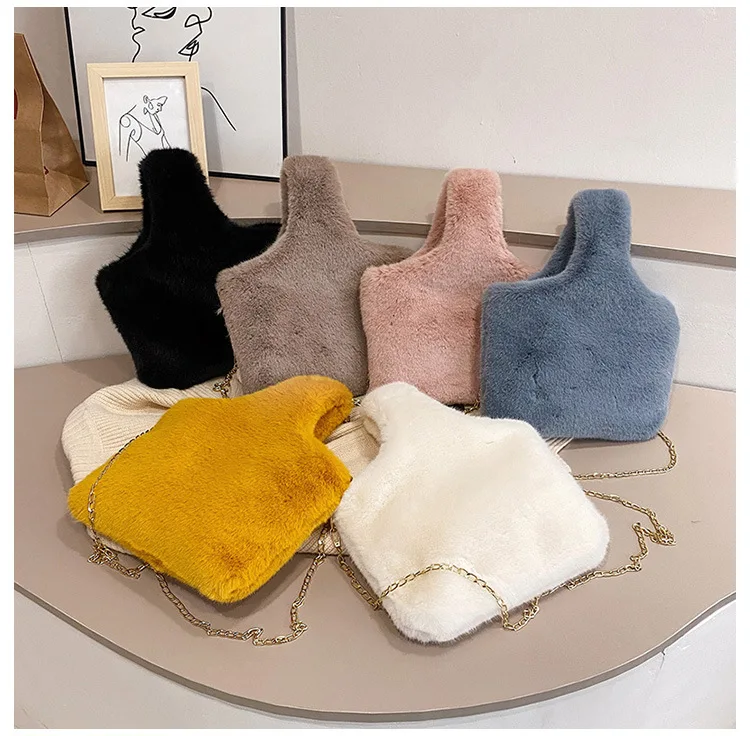 

High Quality Faux Fur Crossbody Bag Women 2020 Winter Trend Chain Hand Bag Shoulder Bag Female Plush Fashion Stylish Handbags