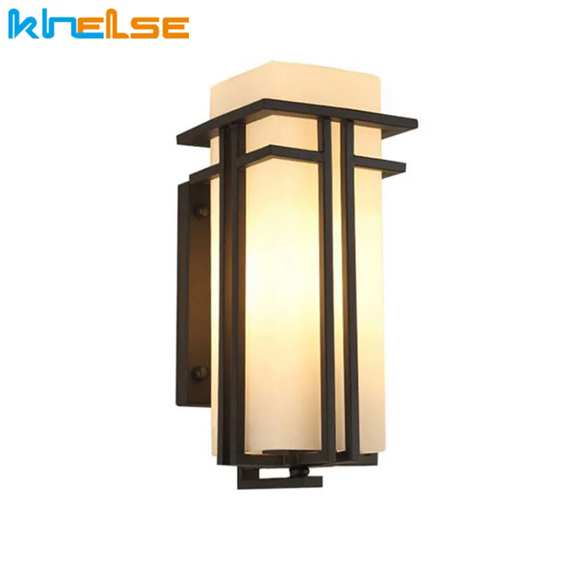 Черная наружная настенная лампа металлический стеклянный абажур садовая