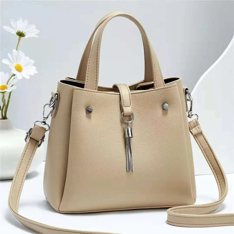 

Brand Fashion Handbag Women 2021 Autumn and Winter New Simple Temperament Large Capacity Women's Shoulder Messenger Bag