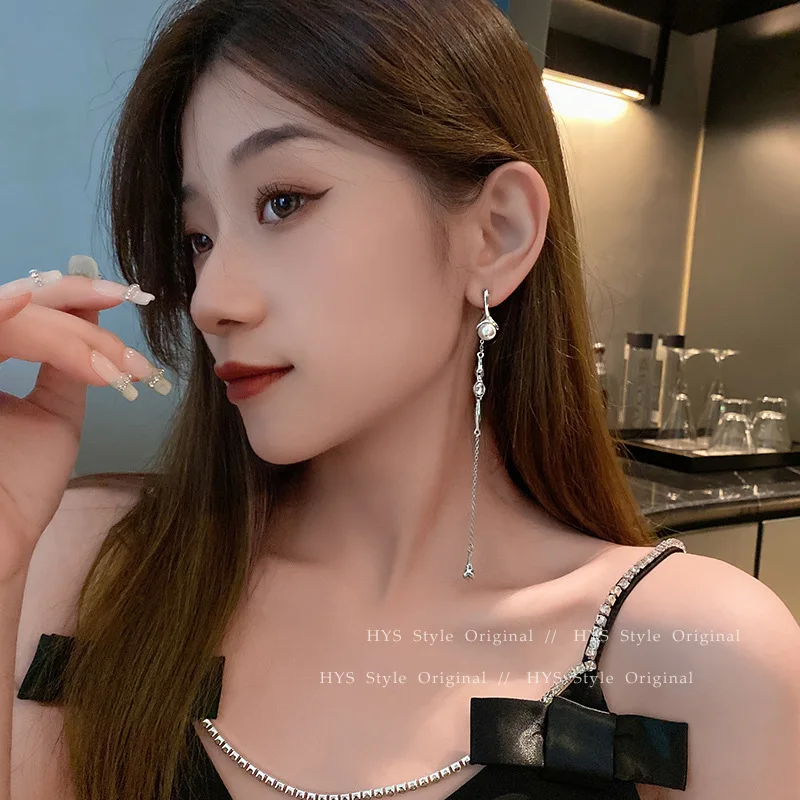 

Жемчужные асимметричные серьги 2021 новые модные нишевые дизайнерские серьги высокого класса модные длинные серьги с кисточками