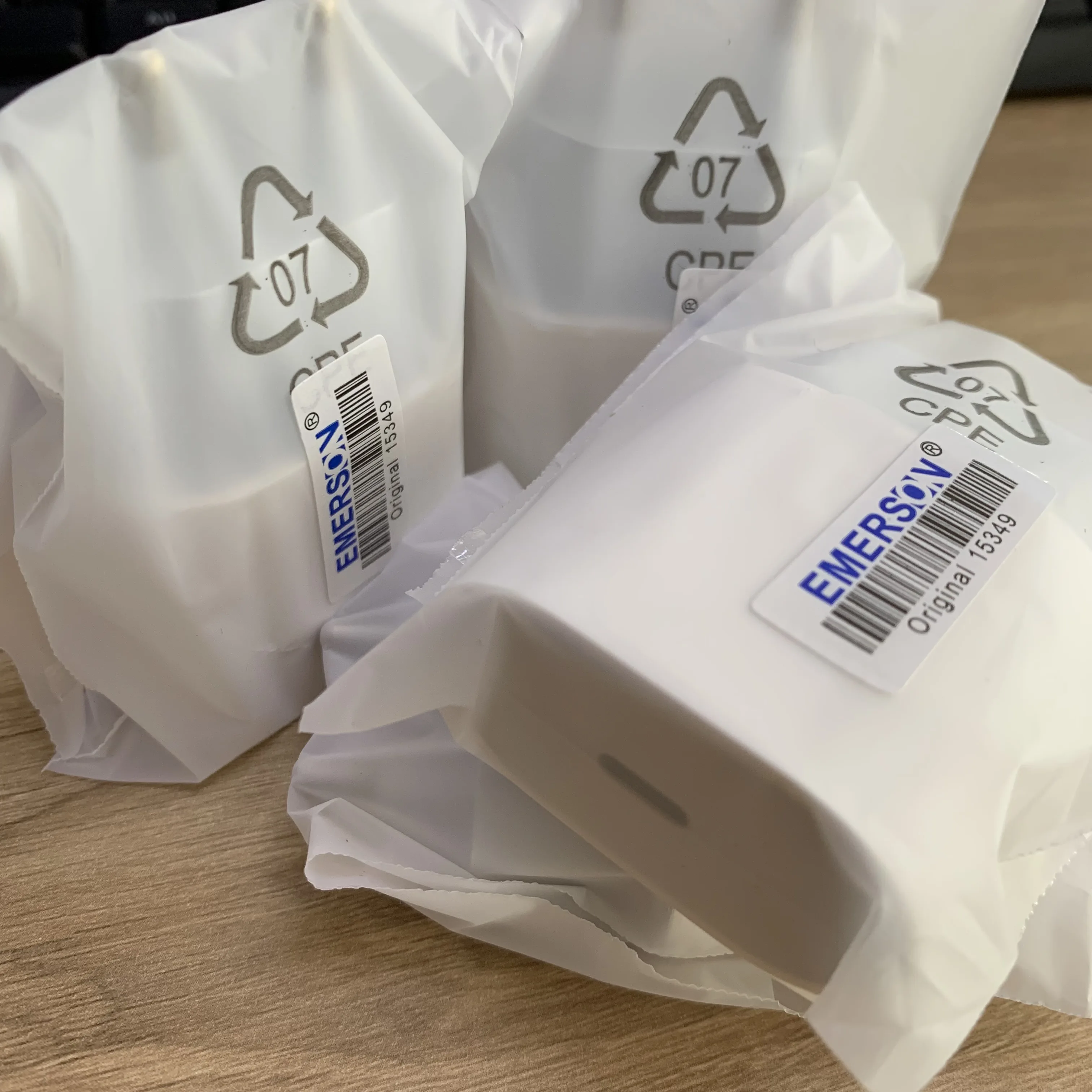 

10Pcs/20W OEM Fast Charging PD USB-C Charger EMERSON A2305 A2347 9V For iPhone 13 12 Pro Max 11 Genuine Type C Travel Adapter