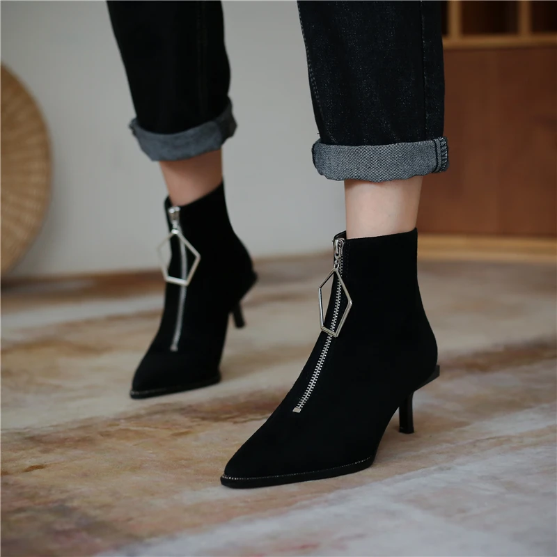 

CONASCO Sexy Fashion Women Ankle Boots Pointed Toe Shoes Woman 2021 Autumn Winter Metal Decoration Front Zipper Slim Short Boots