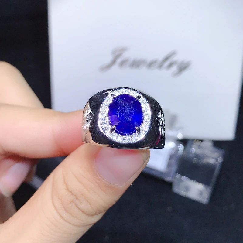 4 Carat natural sapphire men's ring, super atmosphere. 925 pure silver does not change color. Certificate. New products