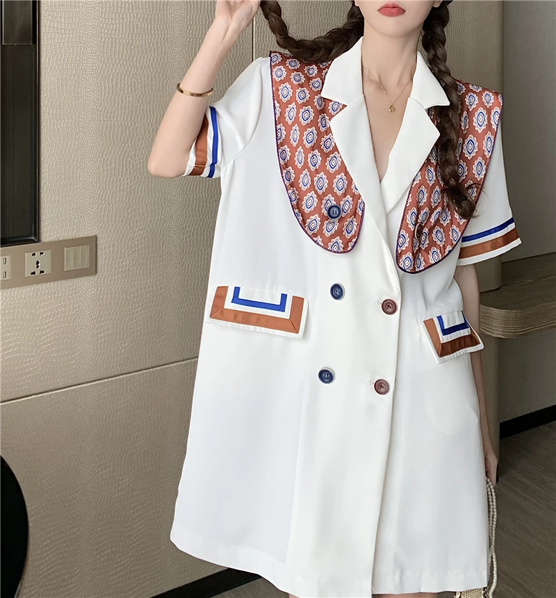 Женское двубортное платье средней длины с коротким рукавом модель 2021 # на лето