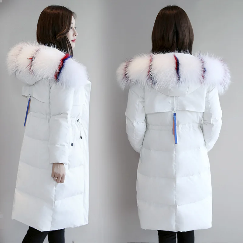 Женский длинный пуховик с капюшоном приталенный длинным воротником брендовые