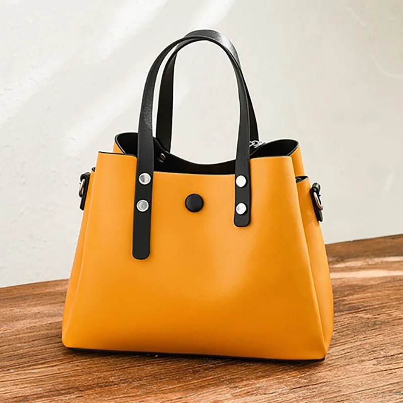 Сумка-тоут из искусственной кожи с кисточками | Багаж и сумки