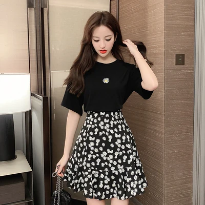 

2020 Summer 2 Piece Set Women Floral Embroidery Short Sets For Woman High Waist Elegant Woman Clothes Tops And Skirts Clothing