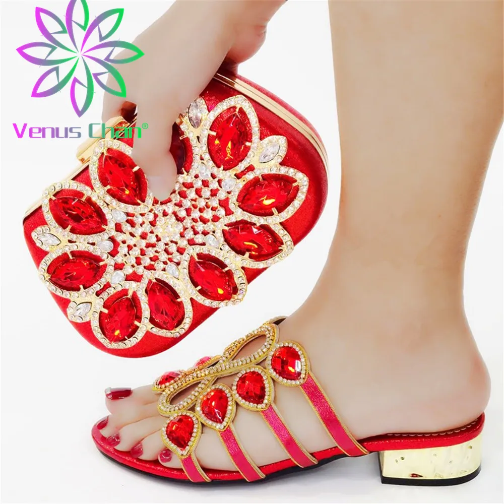 

2021 Afrcian Hot Selling Italian Design Nigerian Women Shoes and Bag Set Decorated With Rhinestone in Red Color for Party