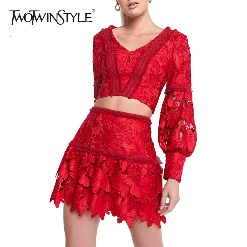 Женский костюм двойка TWOTWINSTYLE вечерний с аппликацией рукавами фонариками и высокой талией 2020|Спортивные