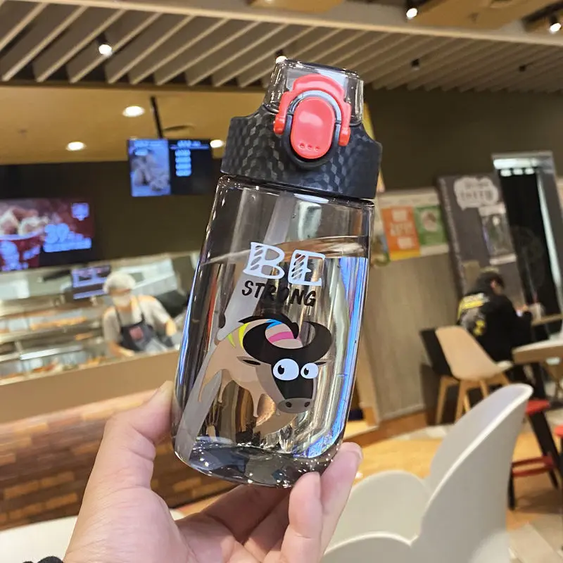 

New type of children's Straw Cup cartoon portable plastic kettle