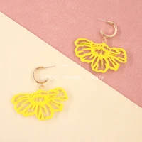 qumeng korean cute flower hollow out metal hoop acrylic earrings for yellow women fashion boucle doreille jewelry 2021 new