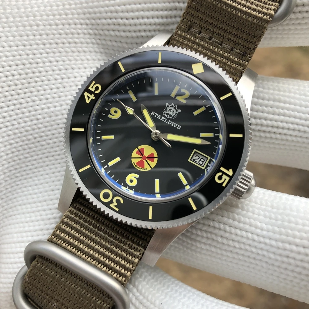 

STEELDIVE 1952U Diver Watch 300m Mechanical Watches For Men NH35 Sapphire Crystal Watches For Men Automatic Watch C3 Luminous