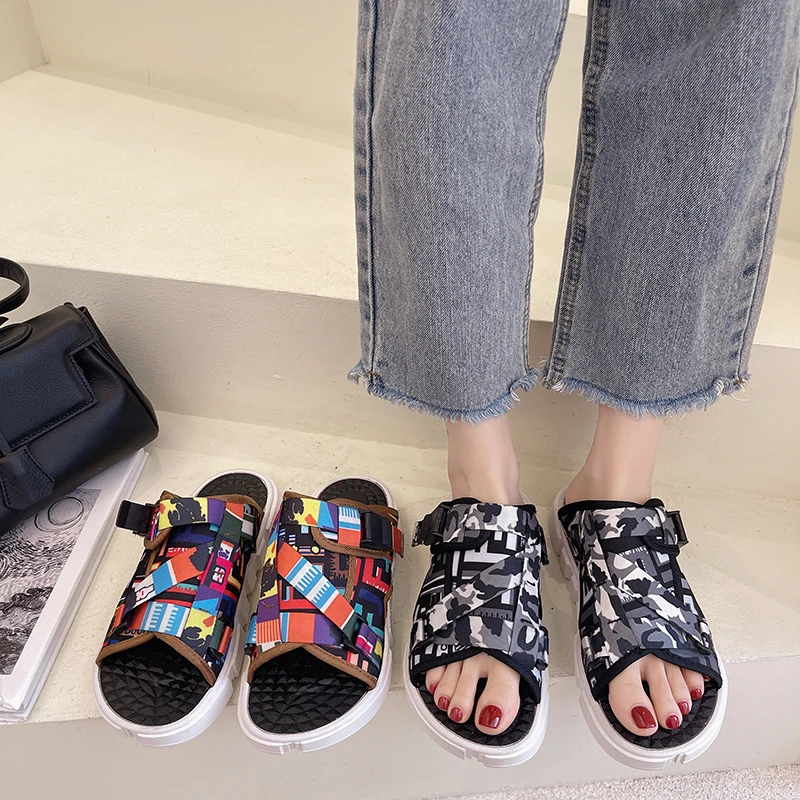 

2021 Summer New Fashion Women's Slippers Leisure Comfortable Platform Color Matching Women's Beach Slippers Slides Women's Shoes