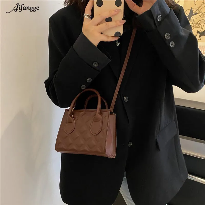 

AIFENGGE Rhombus Simple Retro Shoulder Bag New Fashion Solid Color Portable Female Messenger Bag Western PU Square