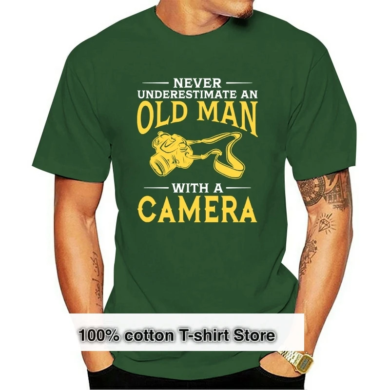 

Never Underestimate An Old Man With A Camera Men T Shirt Hiphop Leisure Big Size Cotton Crewneck Custom Short Sleeve T Shirt Men