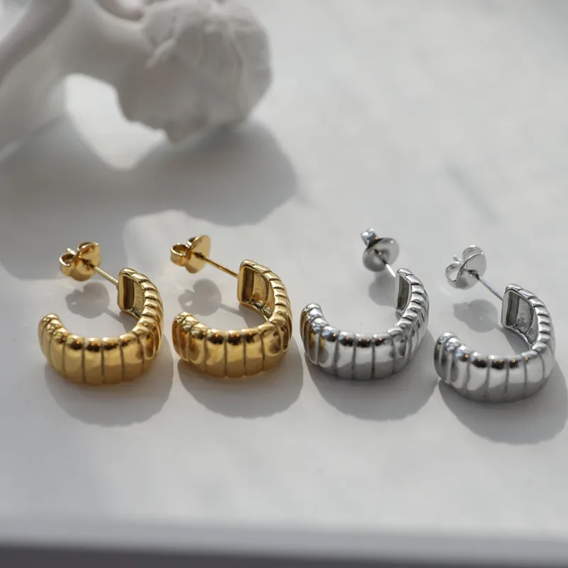 

Joolim High End PVD Plated Croissant Hoop Earring Jewelry Drop Shipping supplier Stainless Steel Jewelry