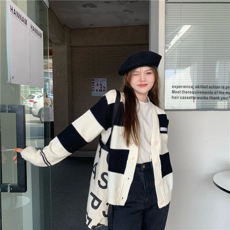 

Real Shot Cost-Effective Retro Wide Striped V-neck Knitted Jacket