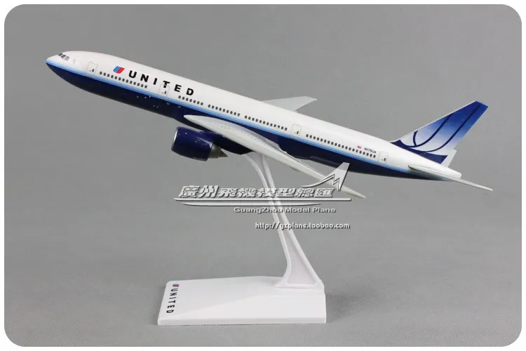 32 см США Airline 1:200 весы Пластик сборки Американский авиакомпаний United B777-200 N775UA