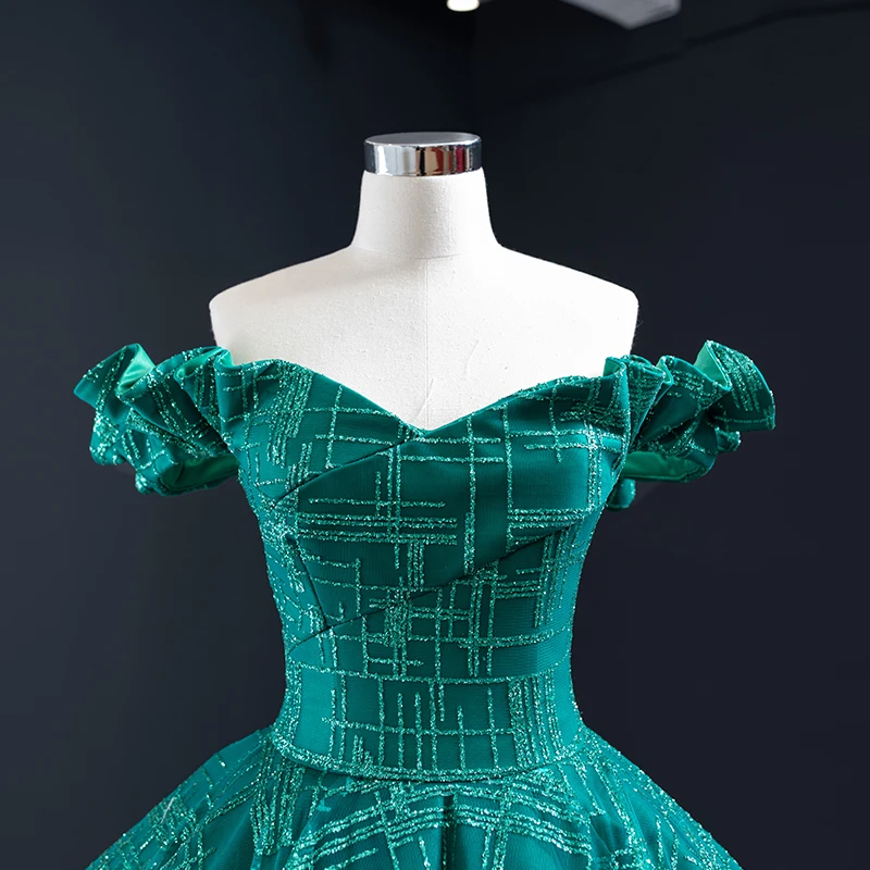 Зеленое роскошное бальное платье с рукавами-крылышками пышное Тюлевое вечернее