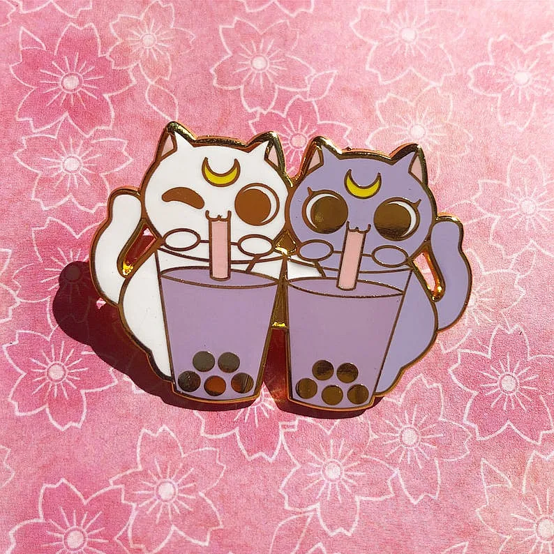 Эмалированная металлическая брошь Luna and Artemis в форме кошки | Украшения и