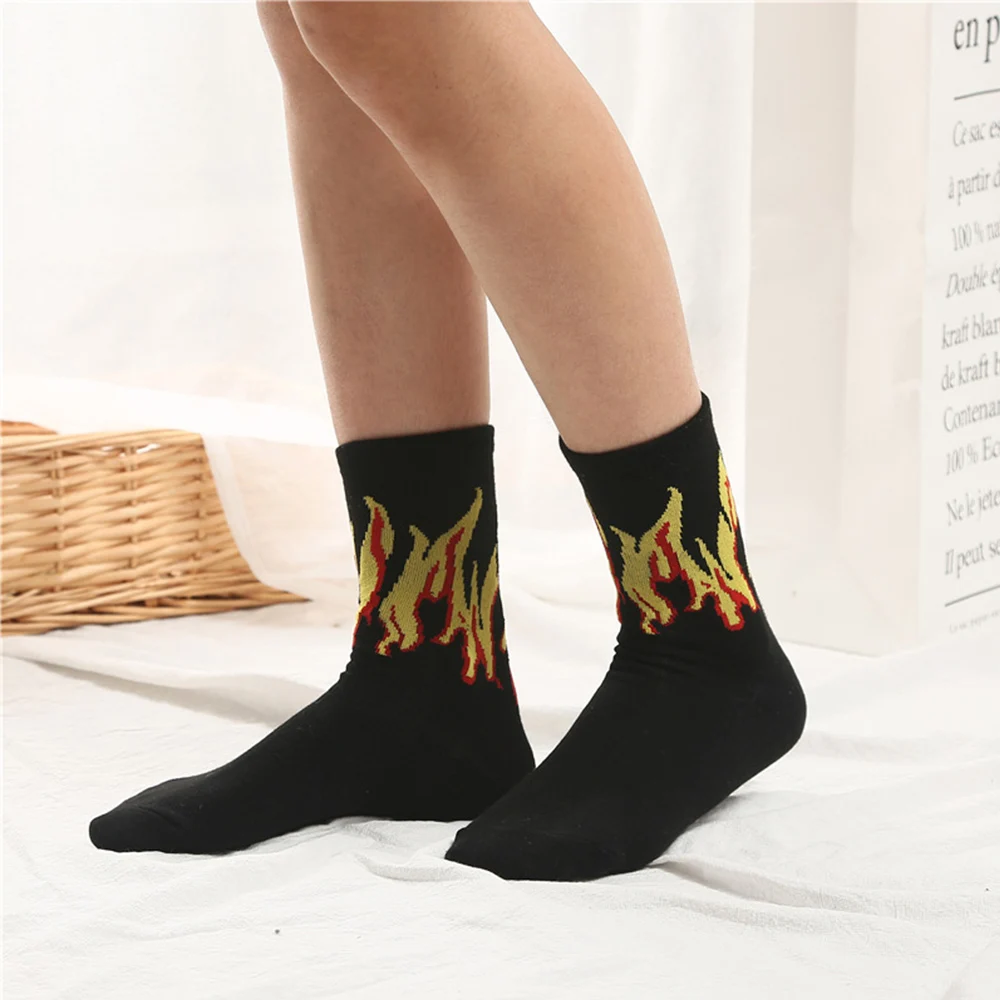 Корейские черно белые носки с пламенем уличные спортивные Харадзюку для