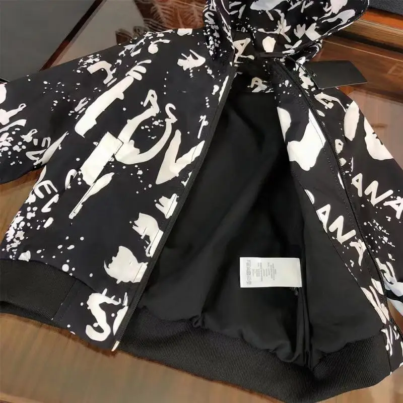 

High-end boys 2021 early autumn new high-quality hooded windbreaker jacket classic printing casual style
