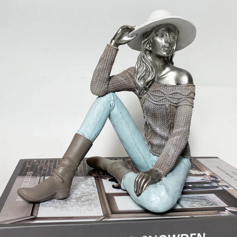 

Desktop Decoration European Resin Statue Personality Cowboy Woman Decorative Home Decor Figurine Sculpture Crafts Living Room