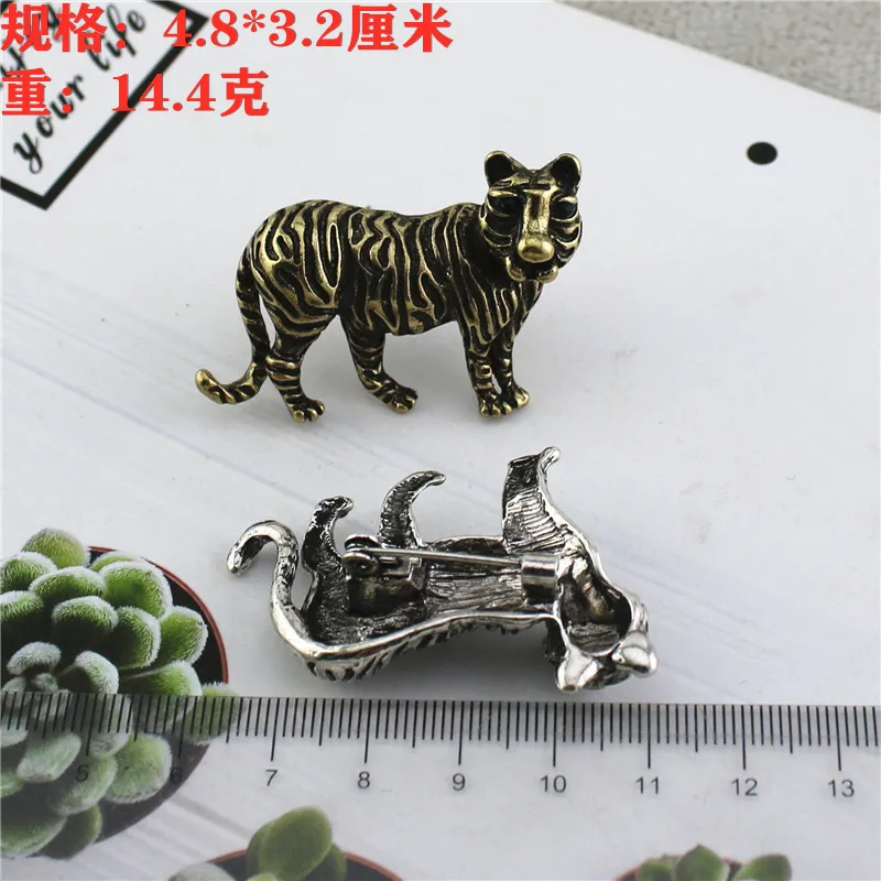 Customized new tiger brooch hipster retro corsage shirt pin decoration creative badge female | Украшения и аксессуары