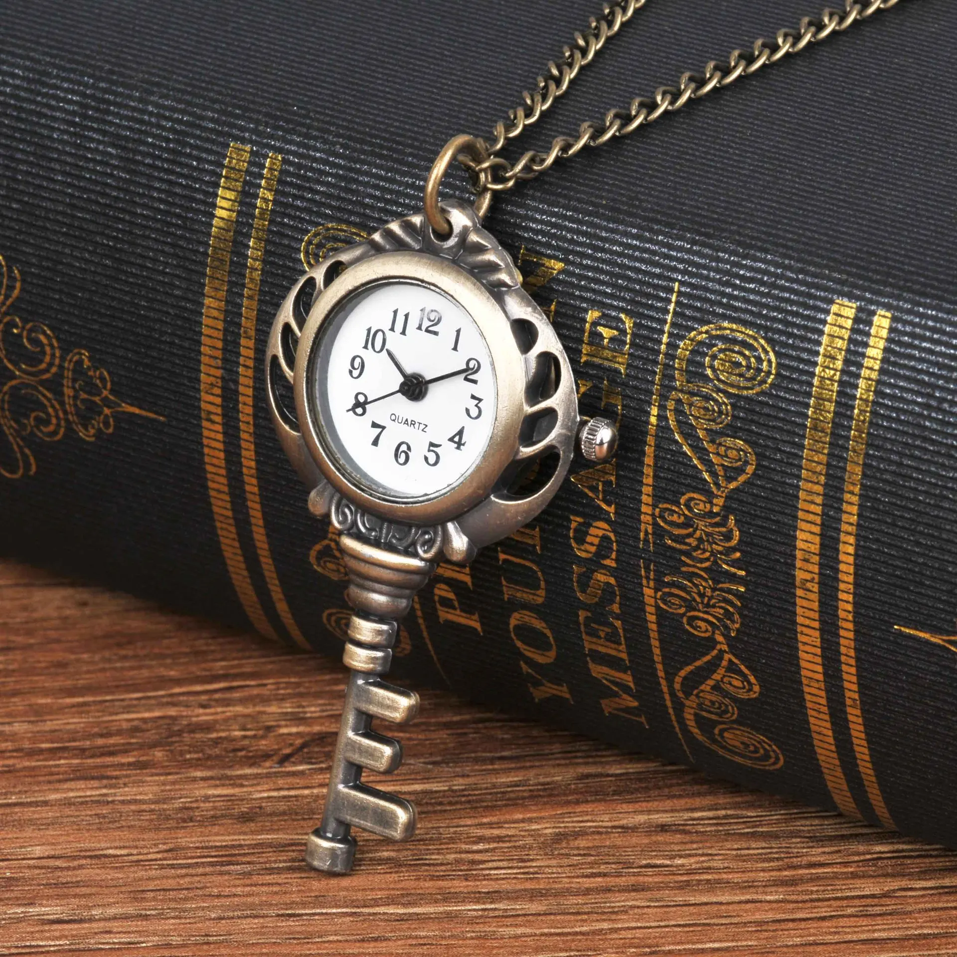 7053 маленькие кварцевые карманные часы Бронзовый ключ Ретро индивидуальный