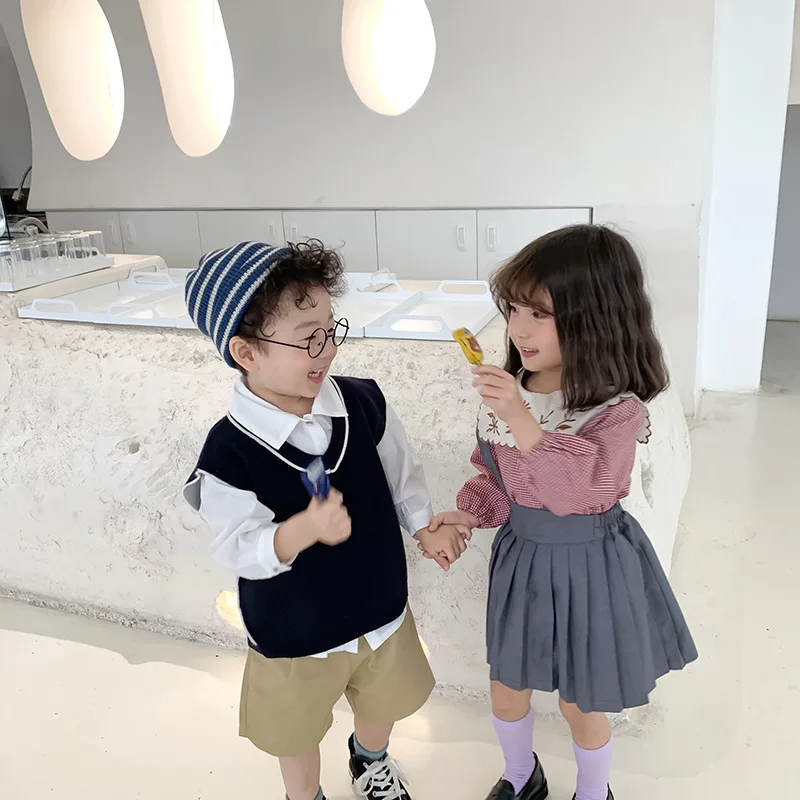 Весенне-осенние вязаные жилеты в консервативном стиле для мальчиков Детские