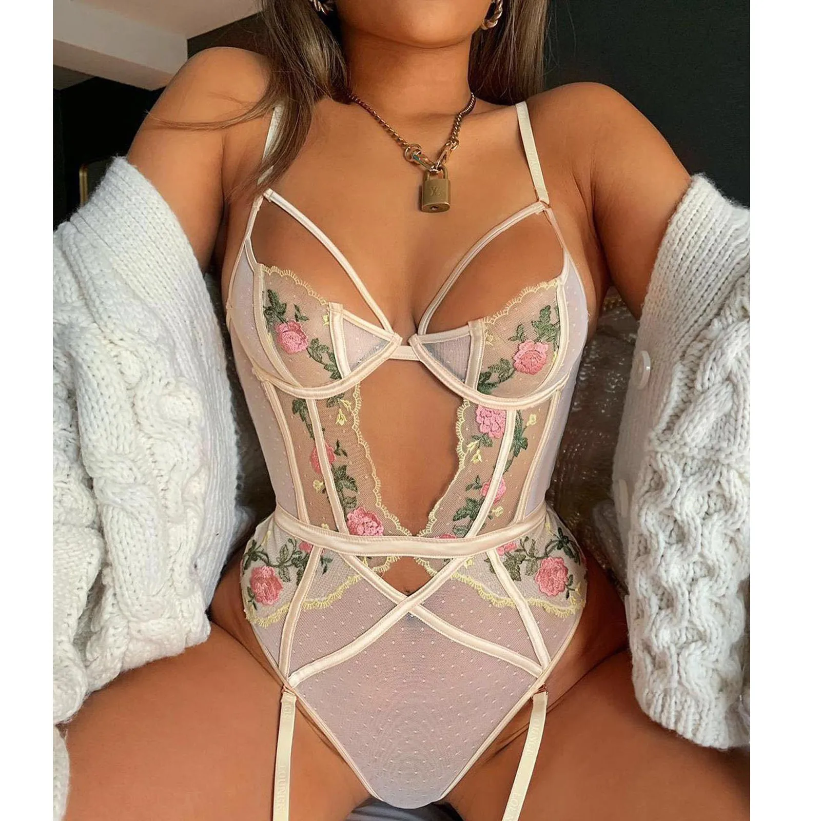 

Lingerie Set New Sexy Fashion Lace Lingerie dress Underwear Sleepwear G-string Pajamas Garter Exotic Sets Белье Женское f5