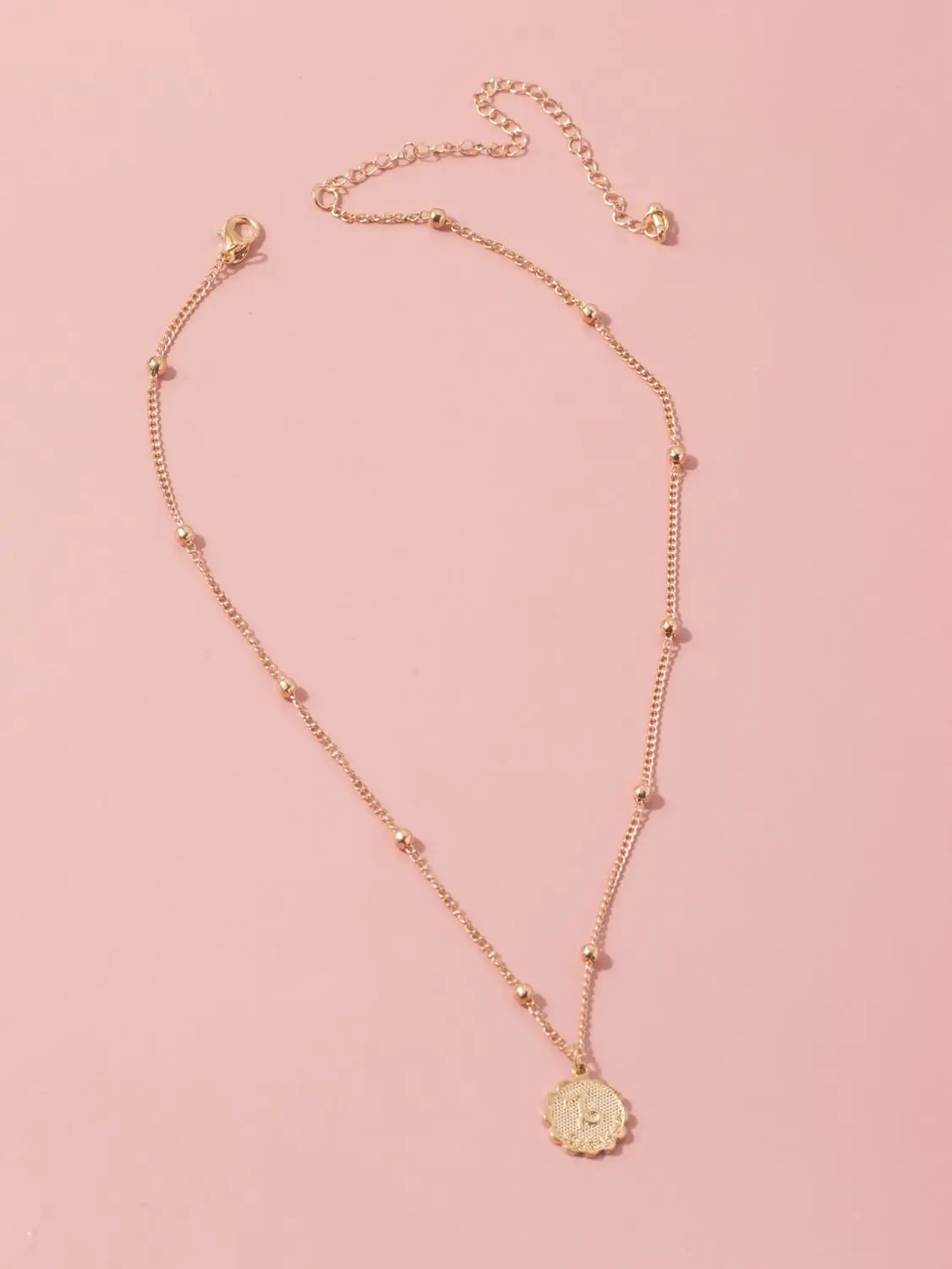 

12 Horoscope Constellation Pendant Necklace For Women Zodiac Jewelry Gold Color Round Aesthetic Necklaces Jewellry Wholesale