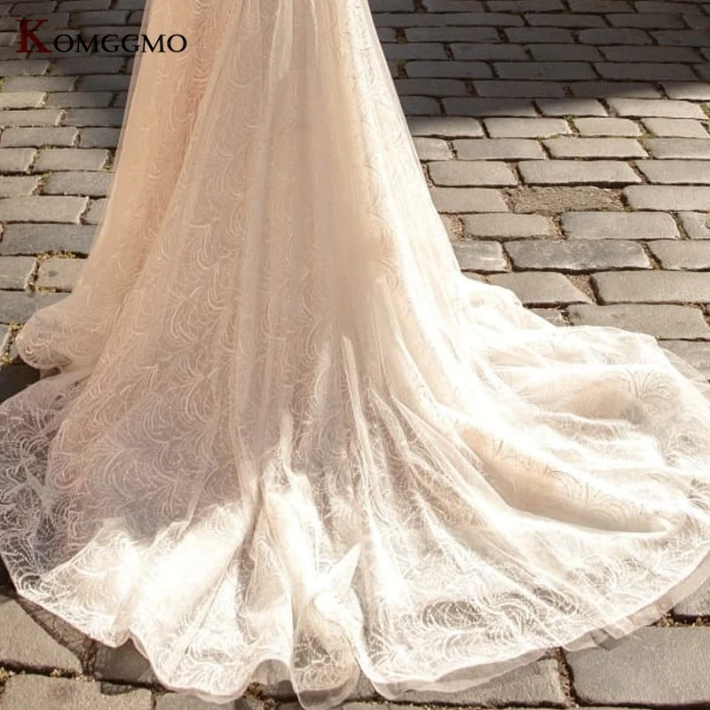 

Illusion O-Neck Full Sleeve Bridal Ball Gown 2021 New Arrival Lace Up Back Chapel Train Embroidery Appliques Tulle Wedding Dress