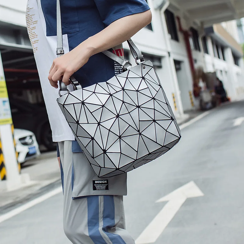 

Imafei Cross-Border Women's Bag 2020 Women's Shoulder Bag Non-mainstream Design Rhombus Bag All-Match Fashion Trendy Bucket Bag