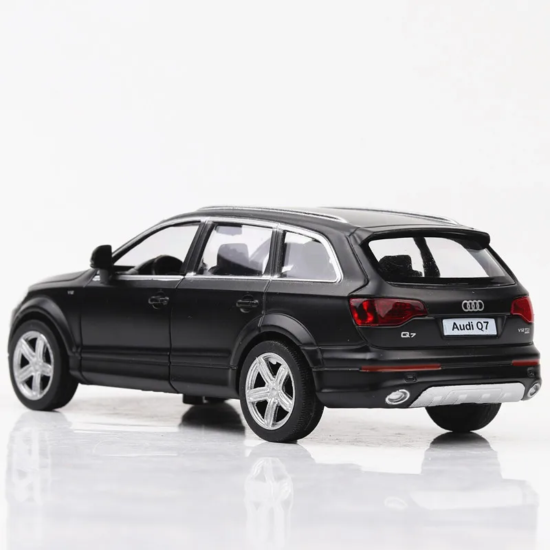 1:36 Audi Q7 Luxury Large SUV Alloy Car Model Christmas Gifts Simulation Exquisite Diecast Toy Vehicles Kid's Toys A12 | Игрушки и