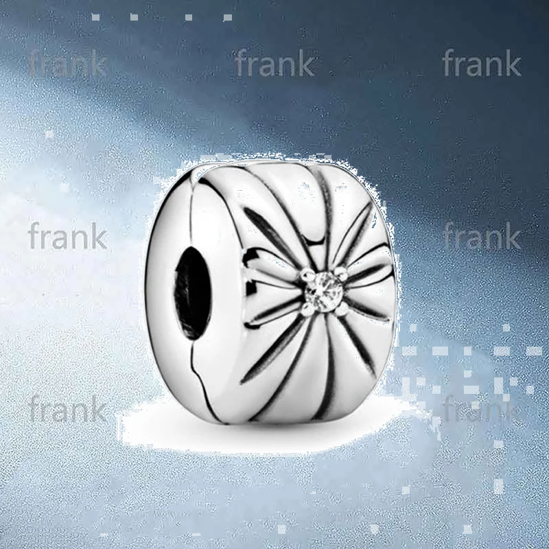 

798614C01 Sparkling Sunburst Clip