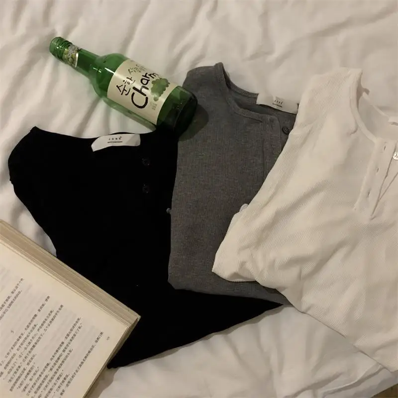 

2021 spring new Korean version of western style leisure all-match slimming short top with wood ears long-sleeved T-shirt women