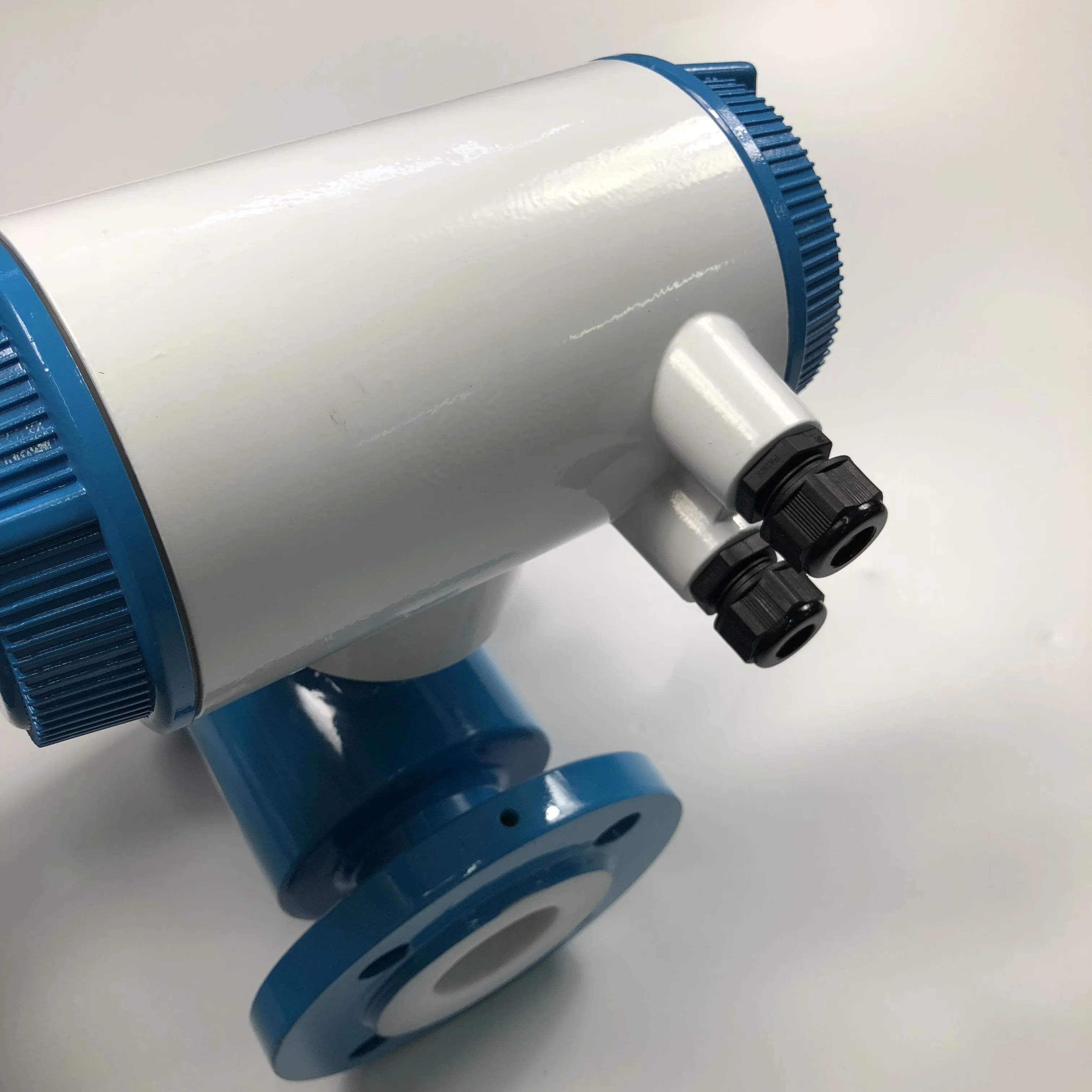 

4-20ma output or RS485 Modbus electromagnetic water flow meter