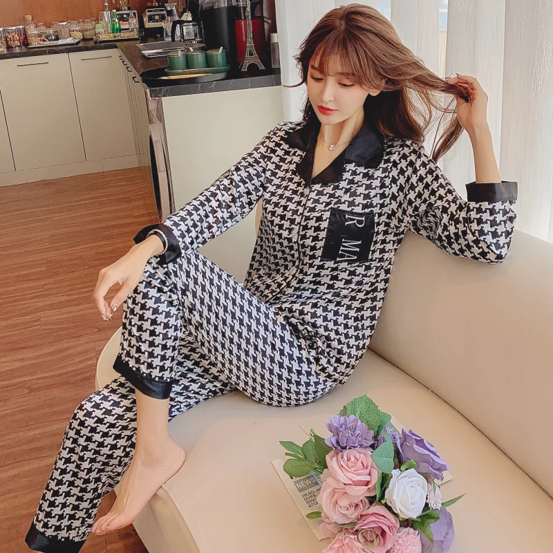 

Yidanna Women Pajamas Set Polyester Nightwear Long Sleeved Sleepwear Spring and Autumn Sleep Clothing Silk Printing Nighties Nig