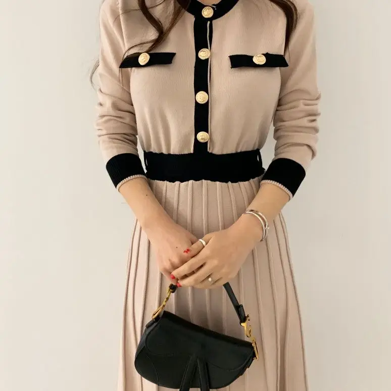 

Knitted Sleeves Long Dress Korean Fashion Single-Breasted O-Neck Elegant Color Matching Pleated Ladies Dress Office Ladies 2021